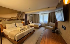 Dom Joao Glamour Hotel